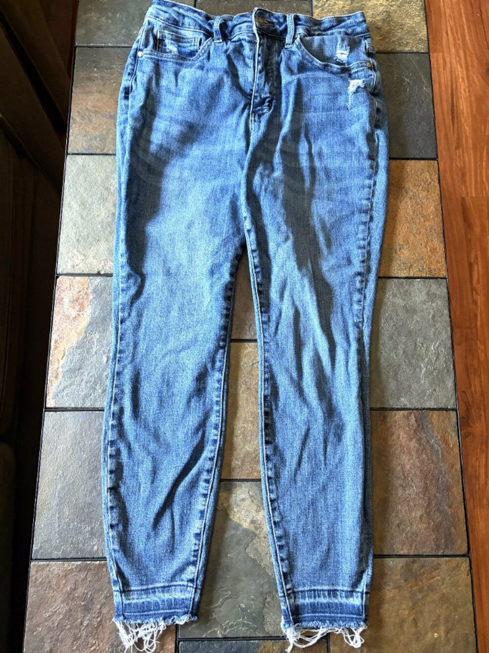 Judy Blue Blue Auburn high rise tummy control skinny jeans size 14W JB88417 DK